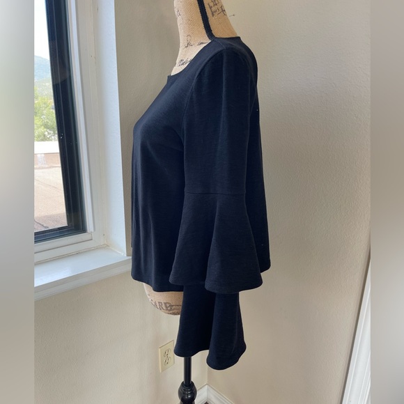 ANTHROPOLOGIE ERI + ALI Tiered Sleeve Top. M - Picture 4 of 5